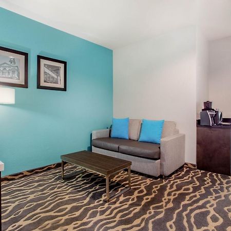 Elizabethtown La Quinta Inn & Suites By Wyndham Northlake Ft. Worth מראה חיצוני תמונה