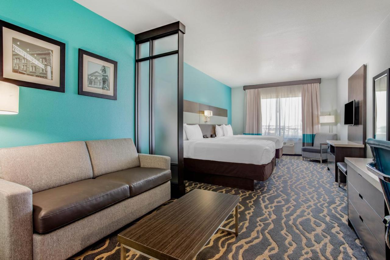 Elizabethtown La Quinta Inn & Suites By Wyndham Northlake Ft. Worth מראה חיצוני תמונה