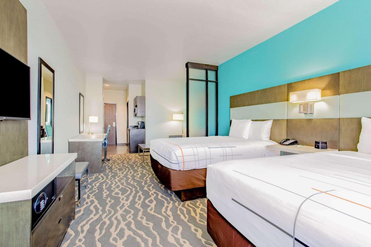 Elizabethtown La Quinta Inn & Suites By Wyndham Northlake Ft. Worth מראה חיצוני תמונה
