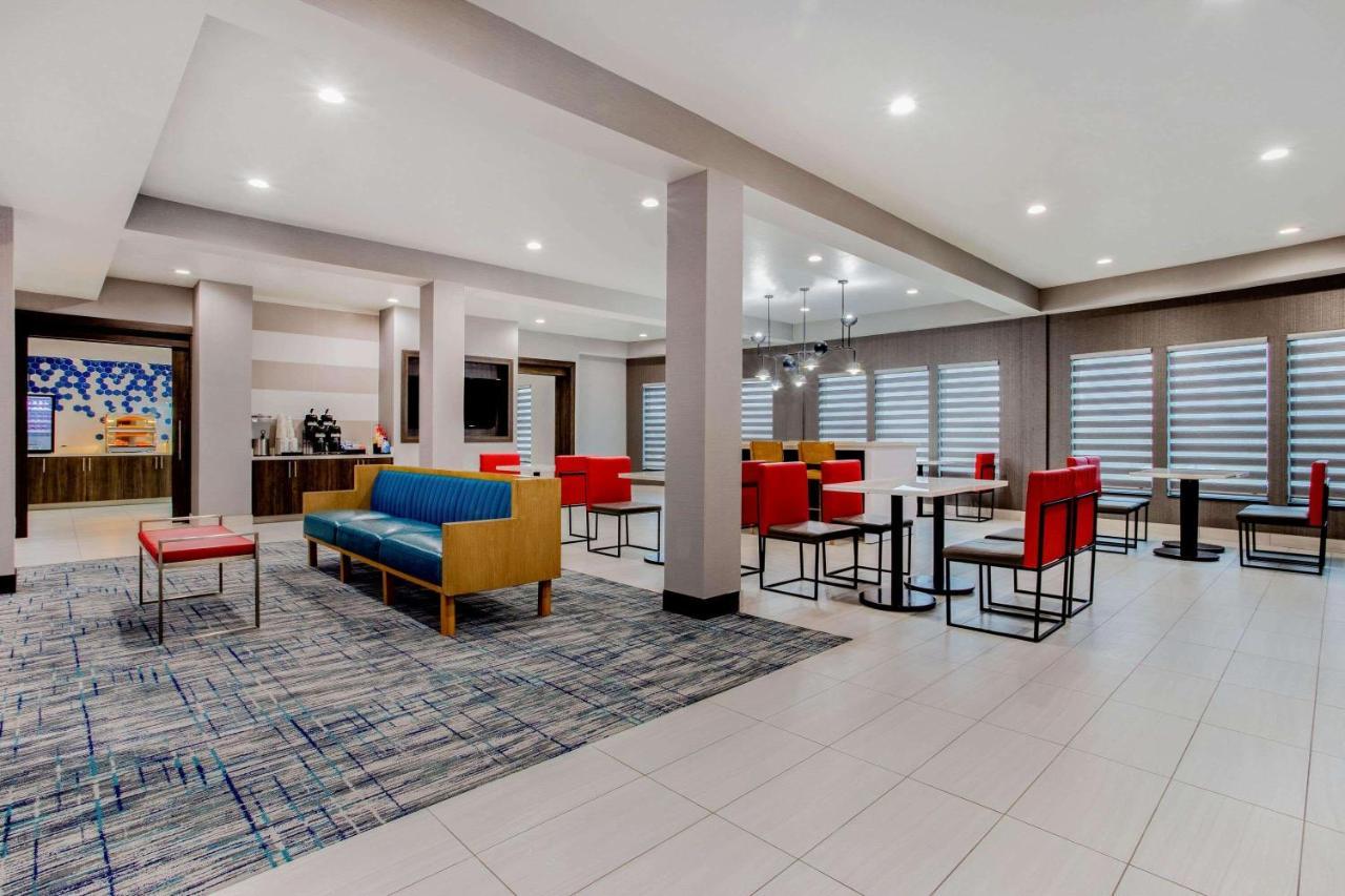 Elizabethtown La Quinta Inn & Suites By Wyndham Northlake Ft. Worth מראה חיצוני תמונה