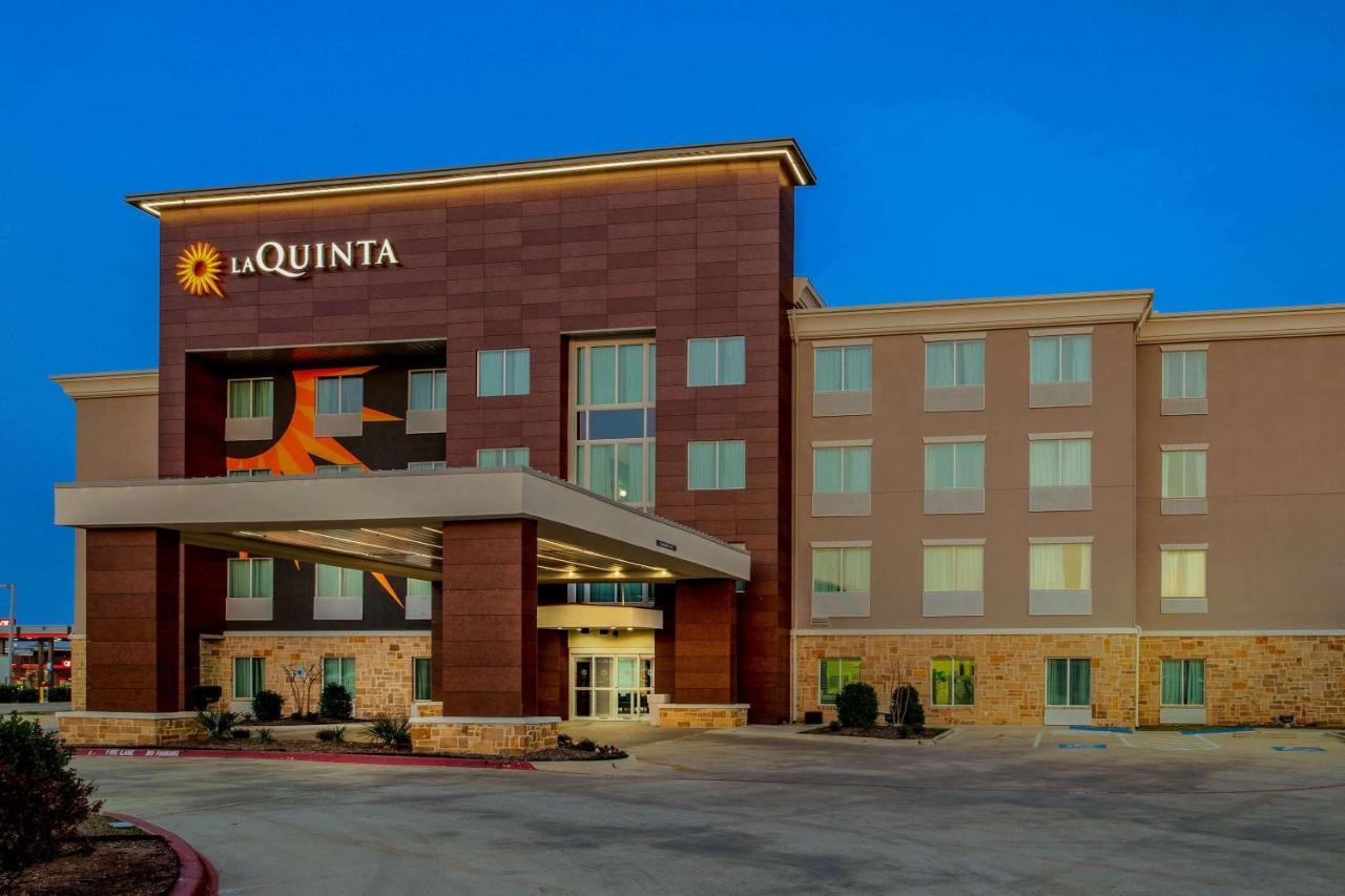 Elizabethtown La Quinta Inn & Suites By Wyndham Northlake Ft. Worth מראה חיצוני תמונה