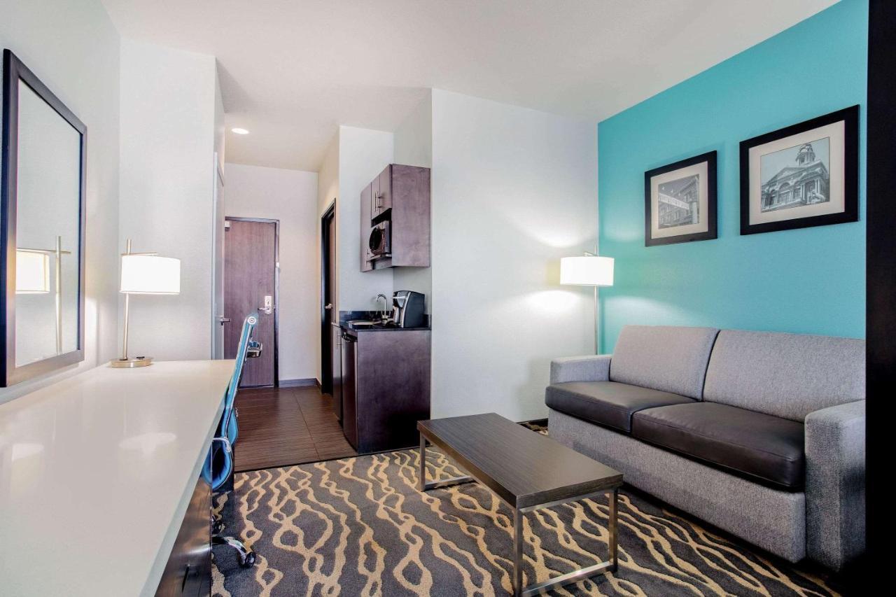 Elizabethtown La Quinta Inn & Suites By Wyndham Northlake Ft. Worth מראה חיצוני תמונה