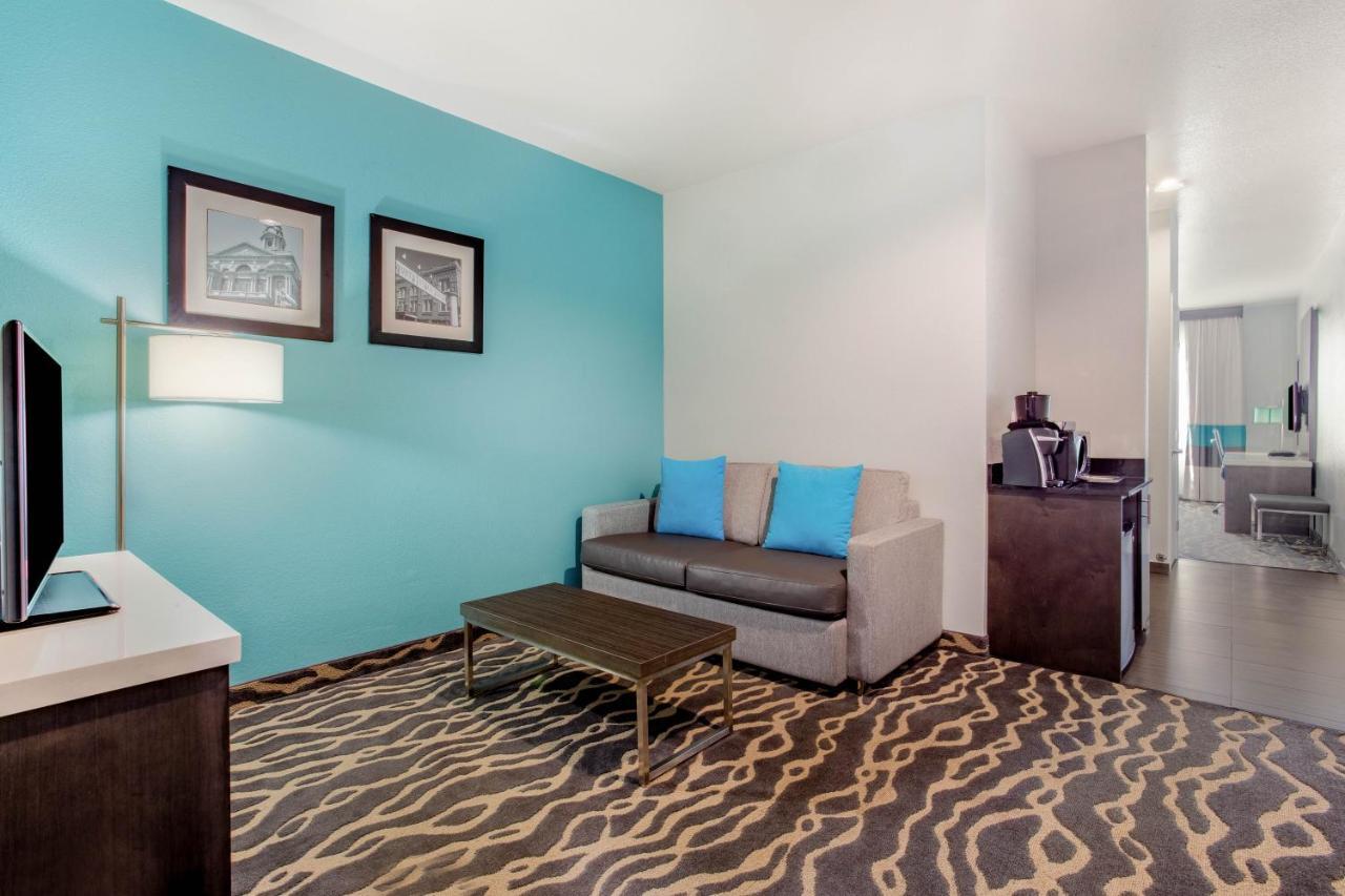 Elizabethtown La Quinta Inn & Suites By Wyndham Northlake Ft. Worth מראה חיצוני תמונה