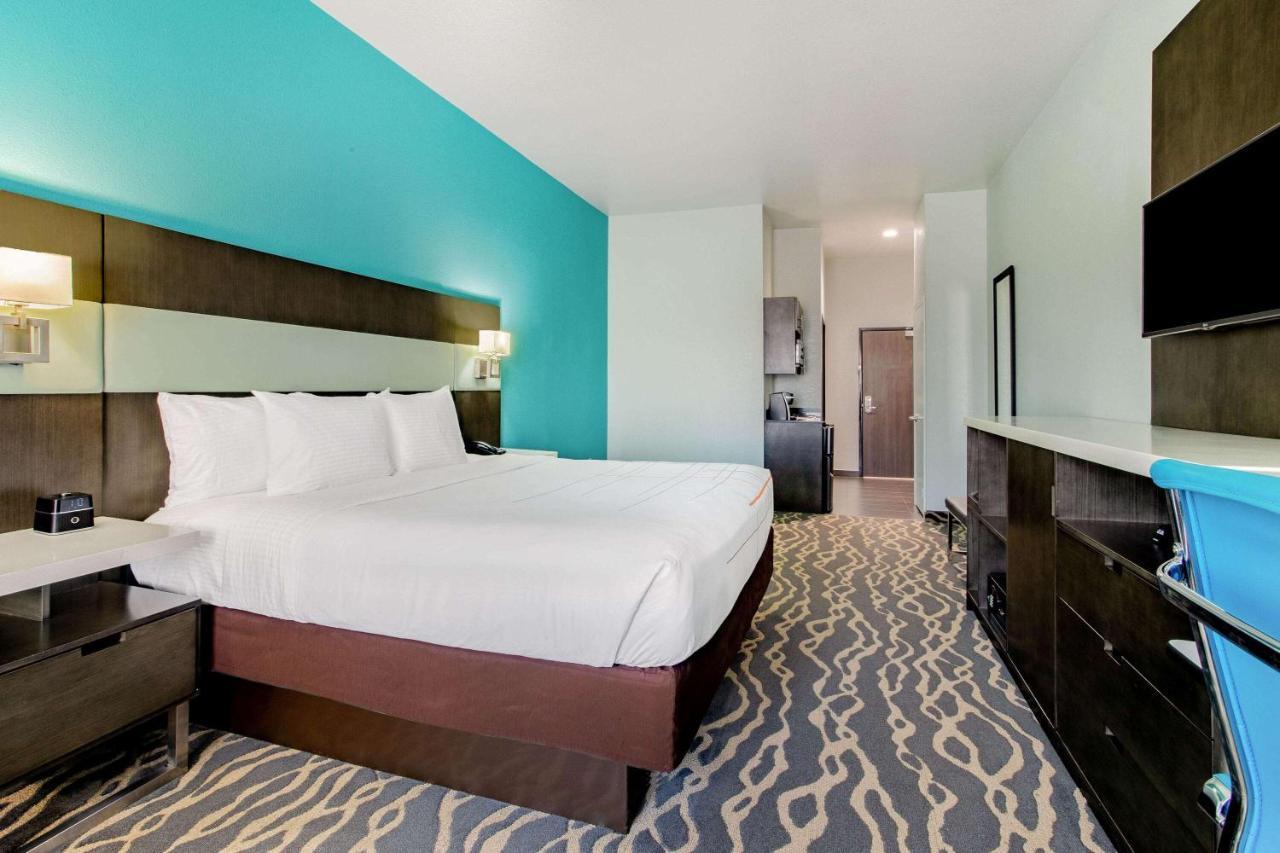 Elizabethtown La Quinta Inn & Suites By Wyndham Northlake Ft. Worth מראה חיצוני תמונה
