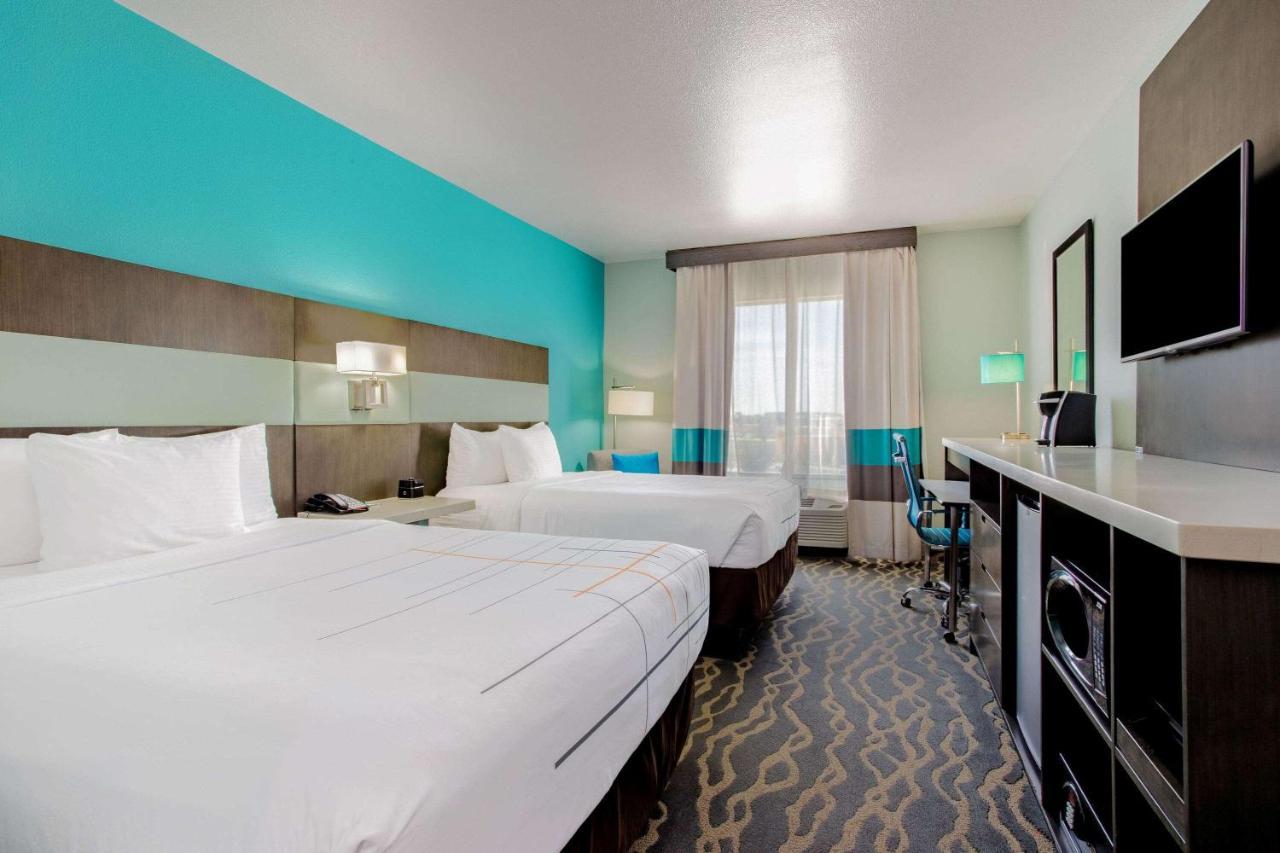 Elizabethtown La Quinta Inn & Suites By Wyndham Northlake Ft. Worth מראה חיצוני תמונה