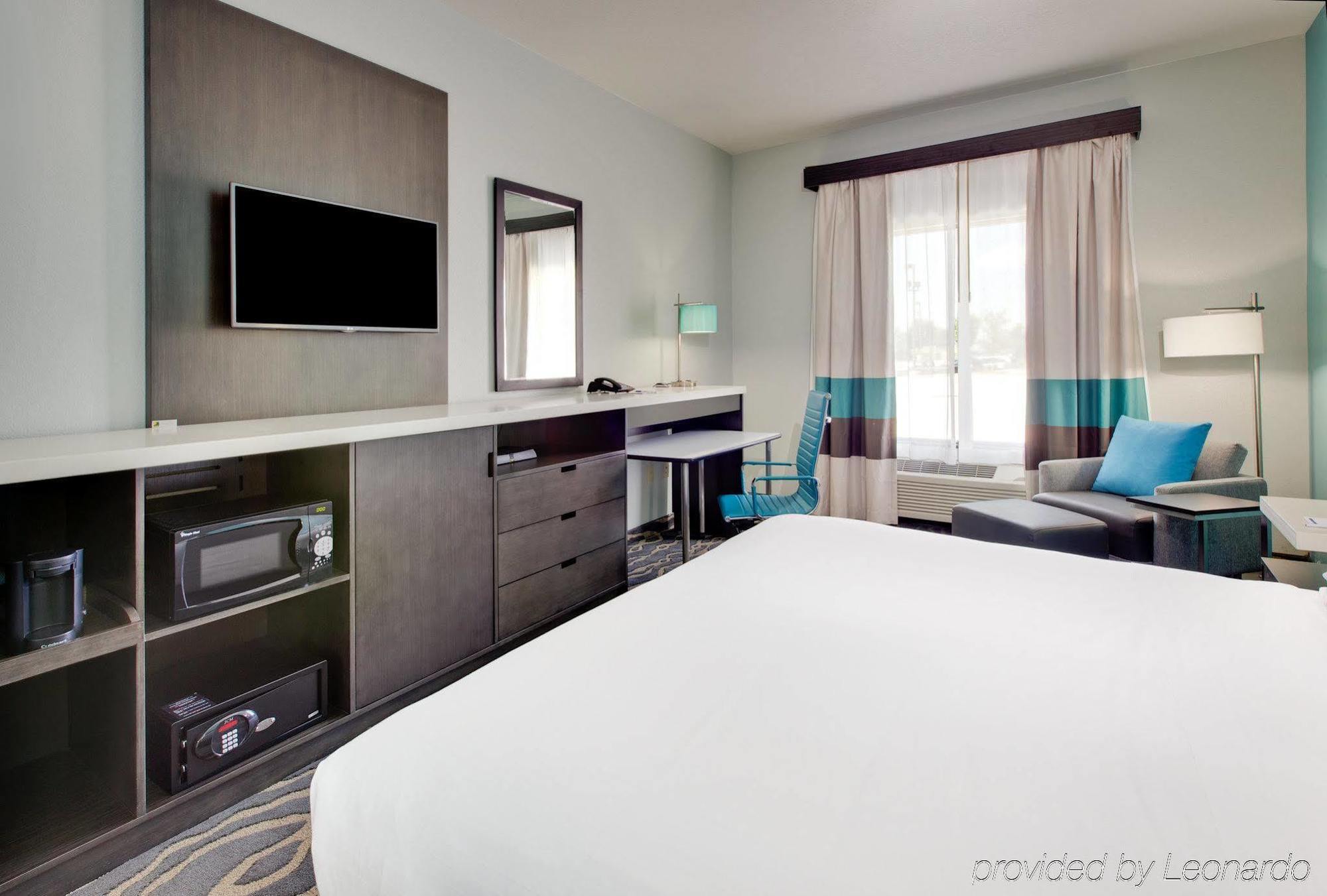 Elizabethtown La Quinta Inn & Suites By Wyndham Northlake Ft. Worth מראה חיצוני תמונה