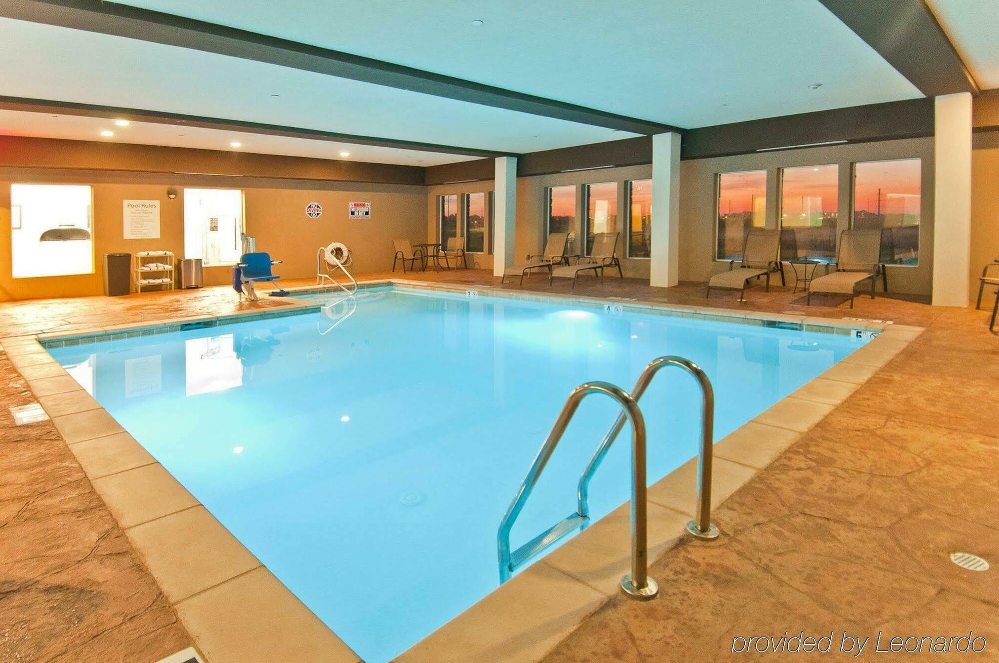 Elizabethtown La Quinta Inn & Suites By Wyndham Northlake Ft. Worth מראה חיצוני תמונה